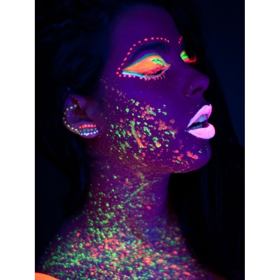 À l'Échelle du Monde, Maquillage UV en crayons